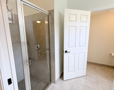 5489 Soria Avenue - Photo Thumbnail 14