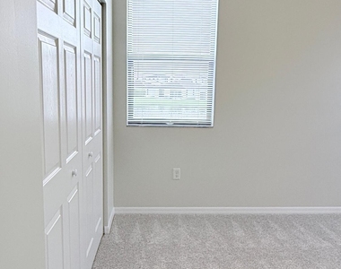 5489 Soria Avenue - Photo Thumbnail 35