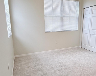 5489 Soria Avenue - Photo Thumbnail 30