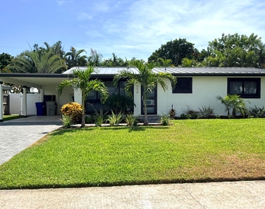 608 Ne 24th Avenue - Photo Thumbnail 1