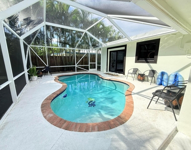 608 Ne 24th Avenue - Photo Thumbnail 16
