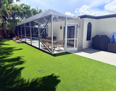 608 Ne 24th Avenue - Photo Thumbnail 5