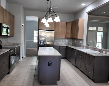 11444 Nw 18th Lane - Photo Thumbnail 9