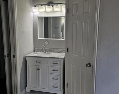 11444 Nw 18th Lane - Photo Thumbnail 21