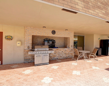 10 Willowbrook Lane - Photo Thumbnail 16