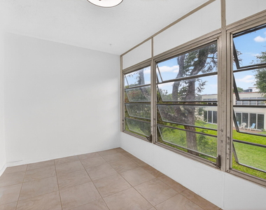 10 Willowbrook Lane - Photo Thumbnail 1