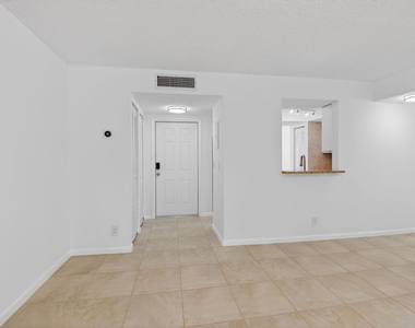 10 Willowbrook Lane - Photo Thumbnail 10