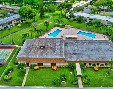 10 Willowbrook Lane - Photo Thumbnail 20