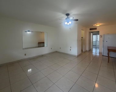 20210 Ne 2nd Avenue - Photo Thumbnail 1