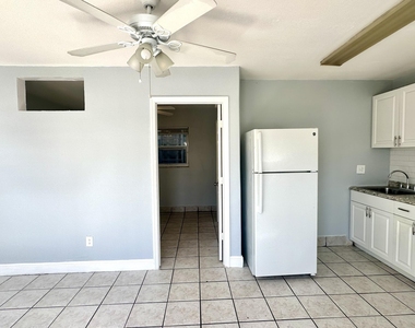 601 N K Street - Photo Thumbnail 2