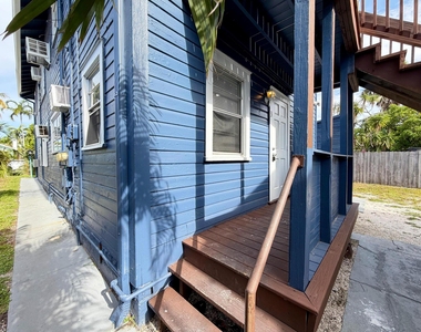 318 S K Street - Photo Thumbnail 10