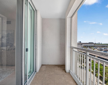 610 Clematis Street - Photo Thumbnail 22