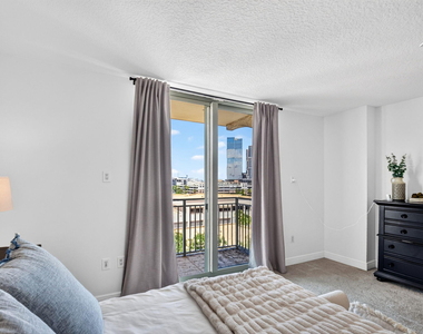 610 Clematis Street - Photo Thumbnail 16