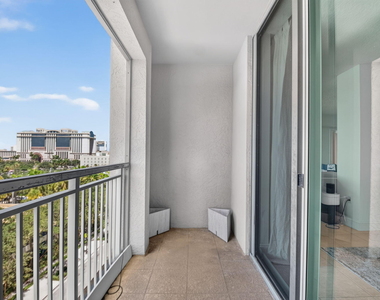 610 Clematis Street - Photo Thumbnail 21