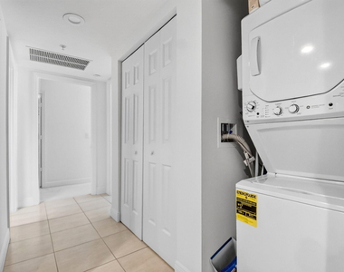 610 Clematis Street - Photo Thumbnail 18