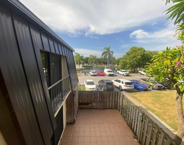 2370 Waterside Drive - Photo Thumbnail 7