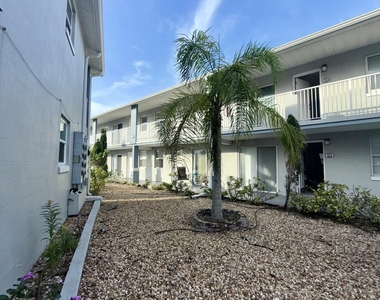 436 Auburn - Photo Thumbnail 18