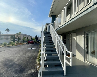 436 Auburn - Photo Thumbnail 27