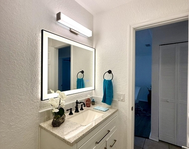 436 Auburn - Photo Thumbnail 14