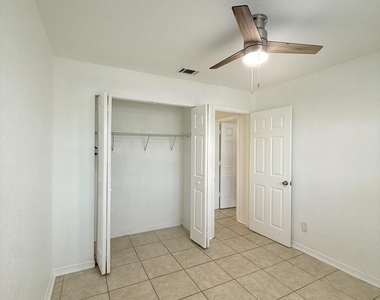 436 Auburn - Photo Thumbnail 20