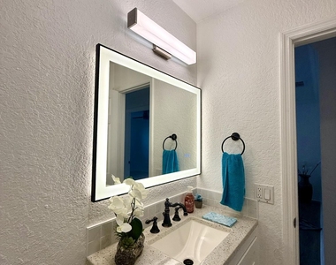436 Auburn - Photo Thumbnail 16