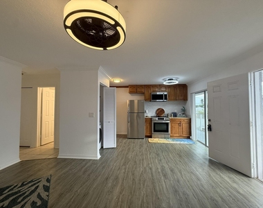 436 Auburn - Photo Thumbnail 10