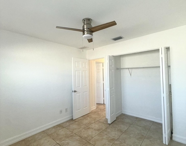 436 Auburn - Photo Thumbnail 13