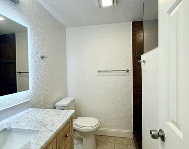 436 Auburn - Photo Thumbnail 12
