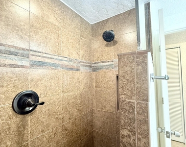 436 Auburn - Photo Thumbnail 8