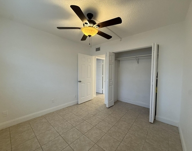 436 Auburn - Photo Thumbnail 23