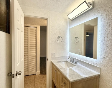 436 Auburn - Photo Thumbnail 20