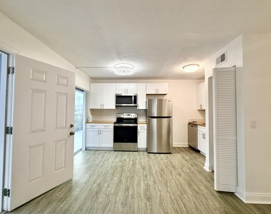 436 Auburn - Photo Thumbnail 17