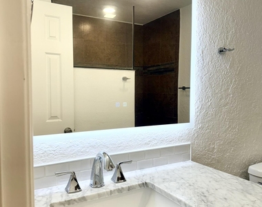 436 Auburn - Photo Thumbnail 10