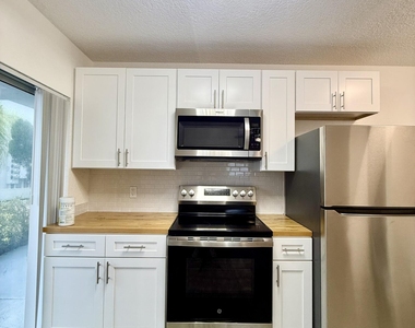 436 Auburn - Photo Thumbnail 3