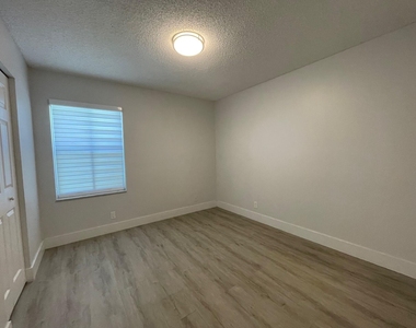 4293 Laurel Ridge Circle - Photo Thumbnail 14