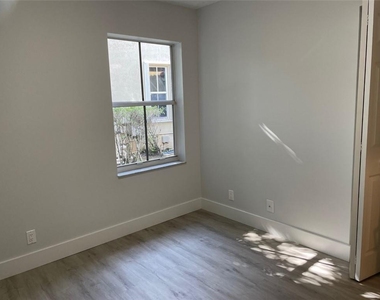 4293 Laurel Ridge Circle - Photo Thumbnail 27