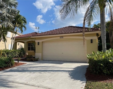 4293 Laurel Ridge Circle - Photo Thumbnail 2
