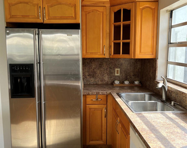 8265 Nw 192nd Terrace - Photo Thumbnail 3