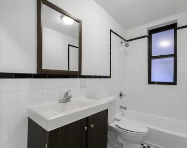 Claremont Avenue, Unit 04 - Photo Thumbnail 4