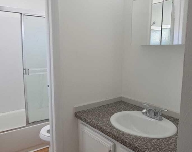 5644 Blueberry Court - Photo Thumbnail 18