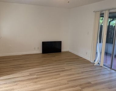 5644 Blueberry Court - Photo Thumbnail 4