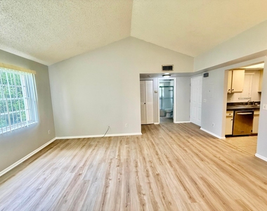 1673 Se Green Acres Circle - Photo Thumbnail 3
