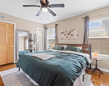 942 Longfellow Street - Photo Thumbnail 17
