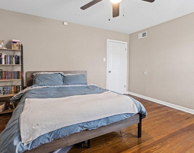 942 Longfellow Street - Photo Thumbnail 13