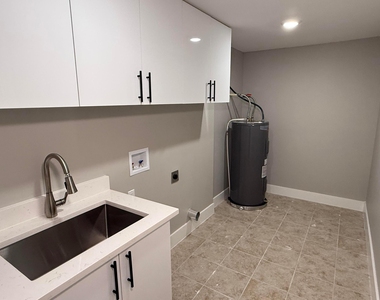 507 Sw N Riverpoint Drive - Photo Thumbnail 3