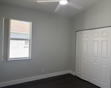 3251 Laurel Ridge Circle - Photo Thumbnail 16