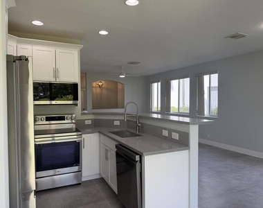 3251 Laurel Ridge Circle - Photo Thumbnail 4