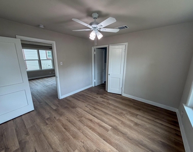 1527 W Gandy Street - Photo Thumbnail 4