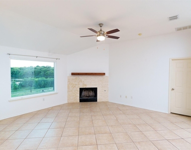 10400 Lake Park Drive - Photo Thumbnail 4