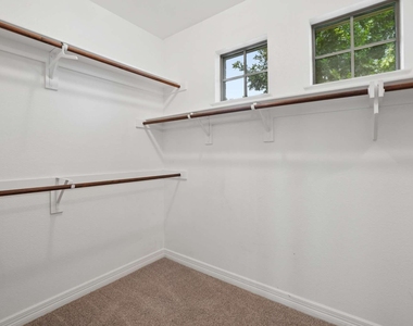 3512 Black Gold Drive - Photo Thumbnail 21